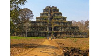 Koh Ker- Ngôi đền nằm ẩn mình giữa rừng già 